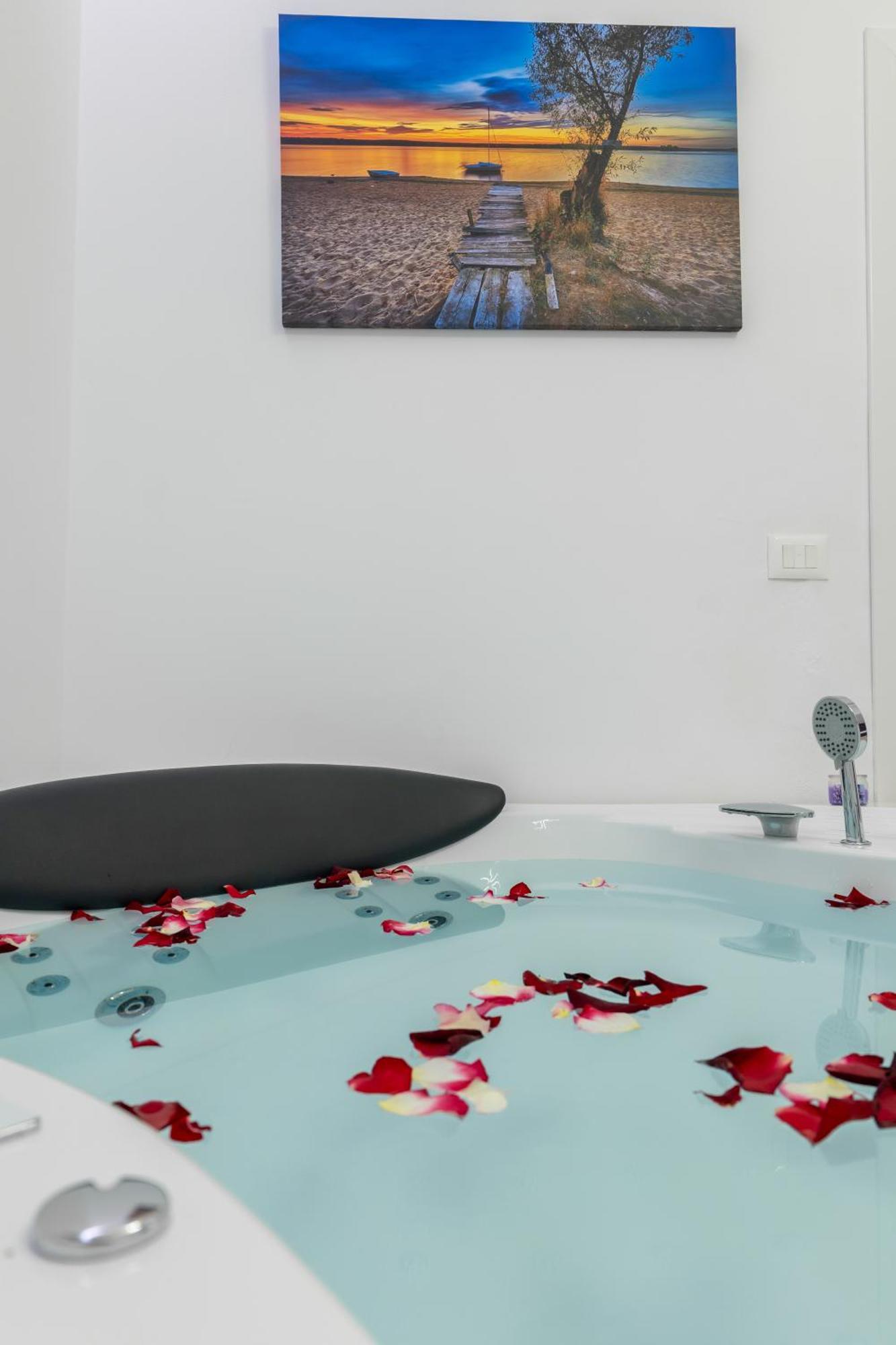 Feniks Hotel Ksamil Buitenkant foto