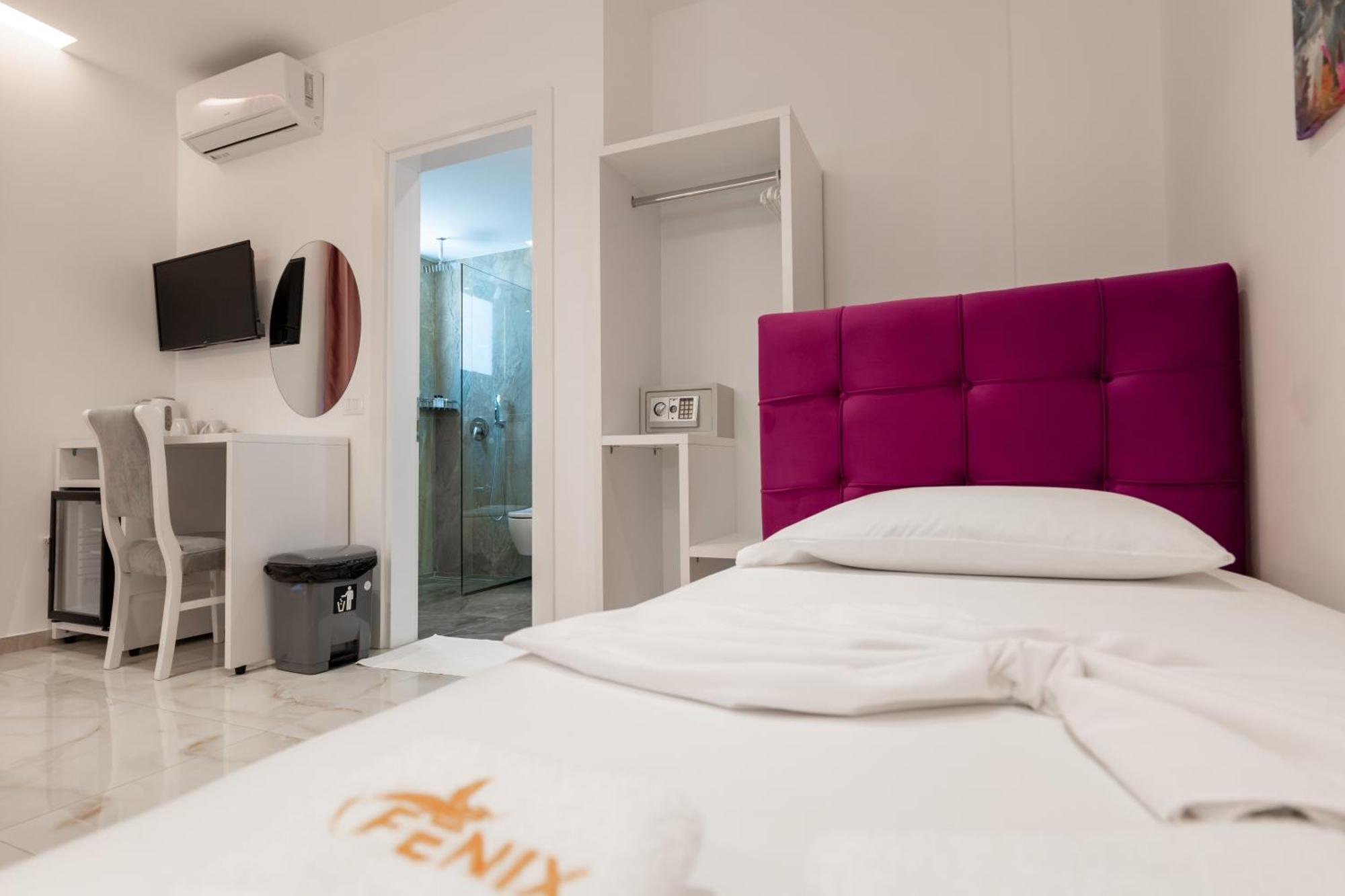 Feniks Hotel Ksamil Buitenkant foto
