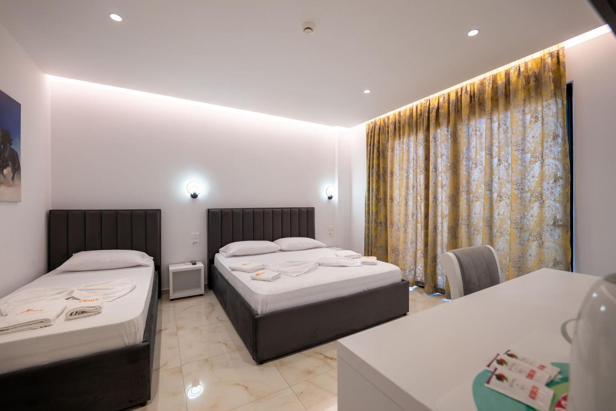 Feniks Hotel Ksamil Buitenkant foto